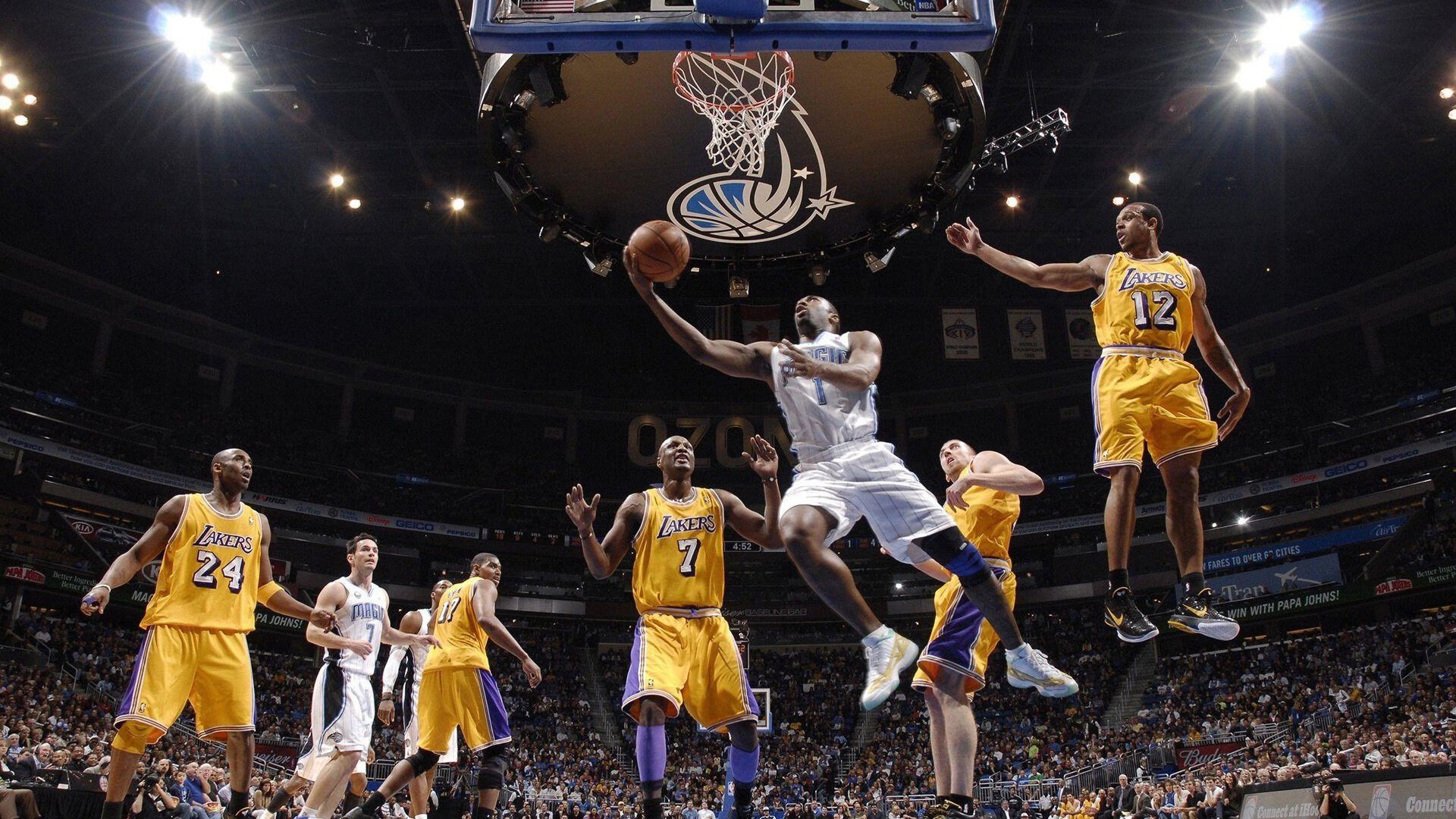 猛龙强势击溃独行侠，NBA季后赛焦点战见证冠军底蕴与新生代对决
